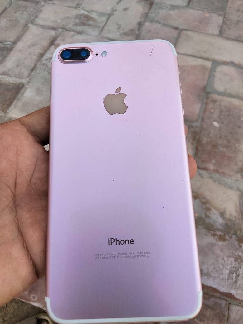 iphone 7 plus first hand use with box 1