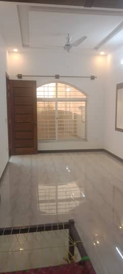 5marla house brand new for salle available