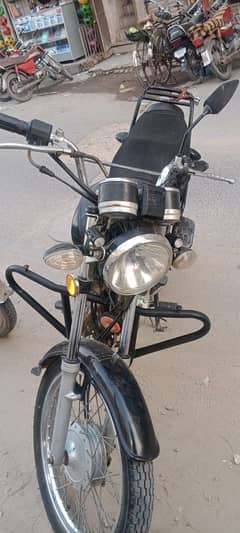 Suzuki gs 150