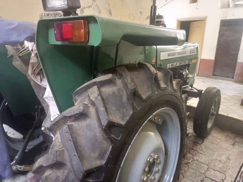 Massey Ferguson 240 4