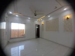 Get In Touch Now To Buy A Prime Location 10 Marla House In Lahore