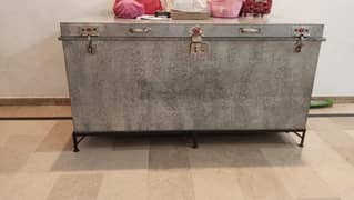 6 ft wide petty with stand