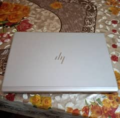 HP eliebook 840 g5- buisness laptop with privacy screen