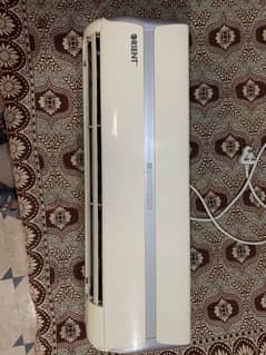 Orient 1 ton ac only 2 seasons used