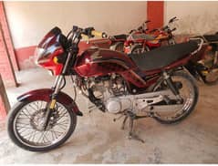 Honda 125 Deluxe 2012 Red