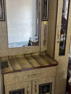 Dressing table or show case