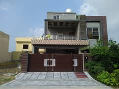 Double Storey 10 Marla House For Sale In Central Park - Block G Lahore