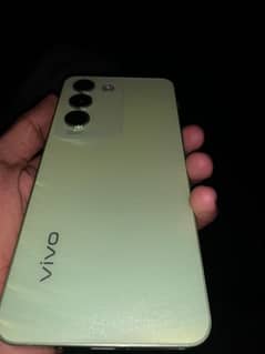 vivo y100
