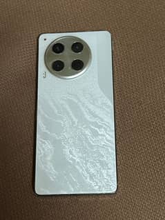 Tecno Camon 30