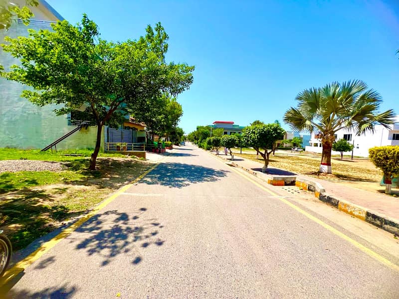 272 Square Yards Residential Plot In F-17 Is Best Option 6
