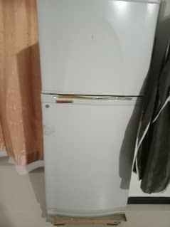 Excellent Working Dawlance Fridge