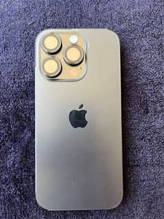 Iphone 16 pro black 128GB JV with box and cable