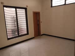 E 11 2 Bed 2 Bath Tv Lounge Kitchen Sep Meter Gas Electric Available