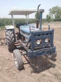 G. M. Universal 530 Model 2000
