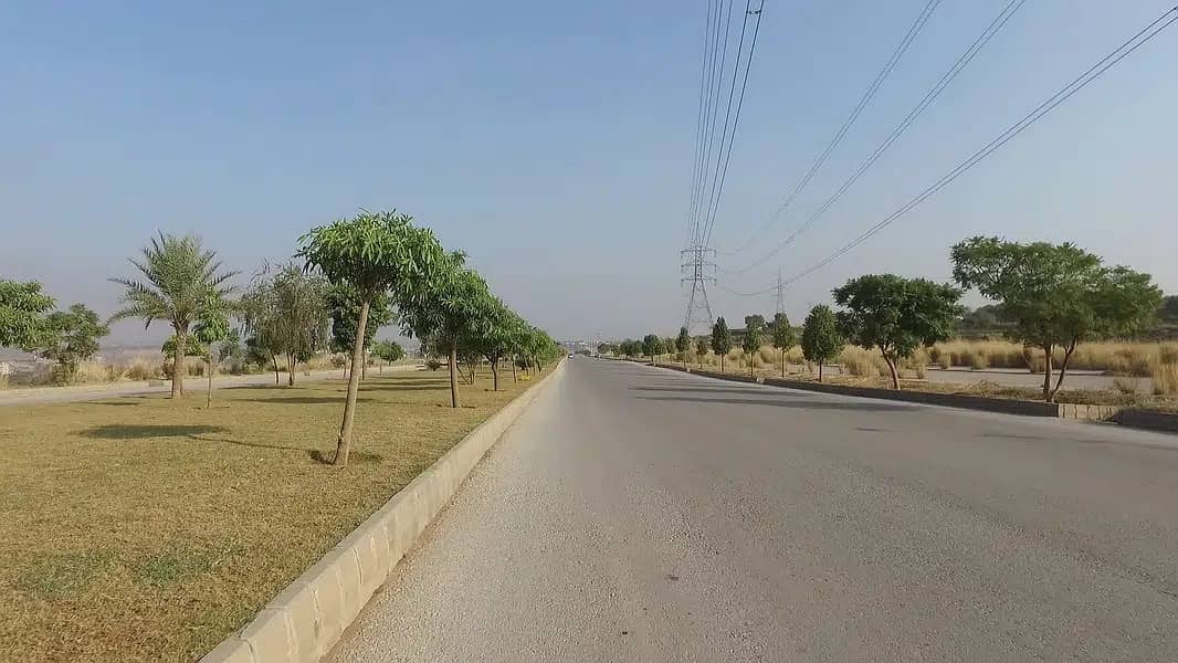WoW OFFER!!! BUDGETED PLOT, ON TOP HEIGHT With COMMANDING VIEWS 8