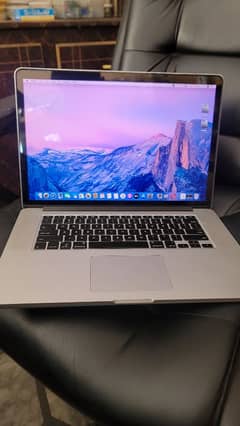 macbook pro 2013 Early 15 inch 8 Ram 256 gb