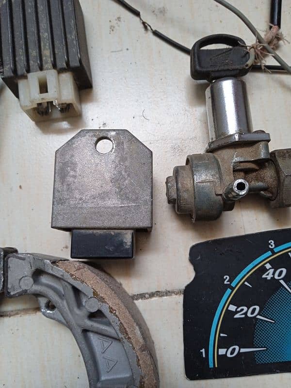 125 And 70 Bike Parts Genuine Parts 6
