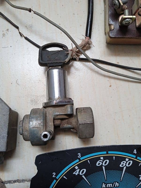 125 And 70 Bike Parts Genuine Parts 7