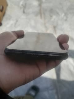 Vivo y11 available in 10/10 with charger and box