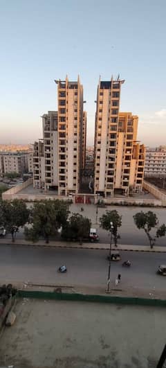*Gulistan-E-Jauhar Block 11, 2nd Floor, 3 Bed TV Lounge Portion FOR SALE* Nearby Location KAMRAN CHOWRANGI SAIMA PALM RESIDENCY