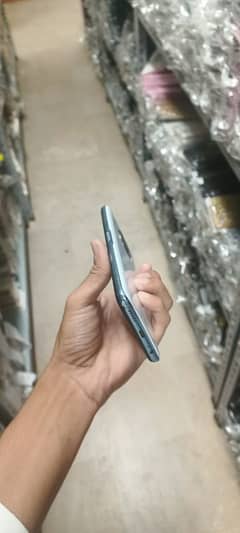 With box 4/128 pta prove one hand use