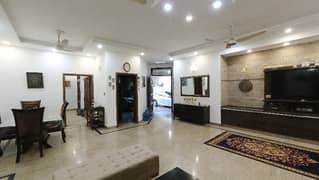 Luxury 1 Kanal Double Unit House For Sale In Civil Defence - 6.90 Crore
