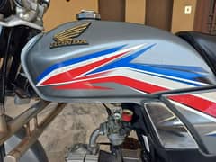 Honda70 Dreem 2018 totally genuine condition