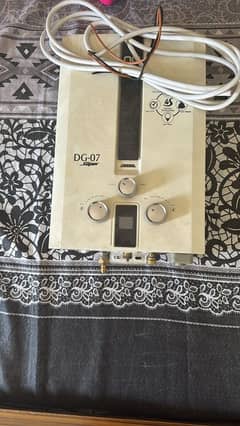 Electric and Gas Geysers for sale