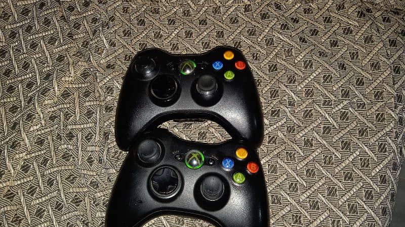 Xbox 360 Jailbreak two original controller 26 games with box 0