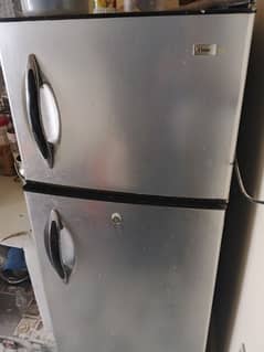 Haier Fridge HRF 272