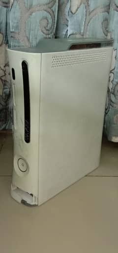 Xbox 360 Elite available