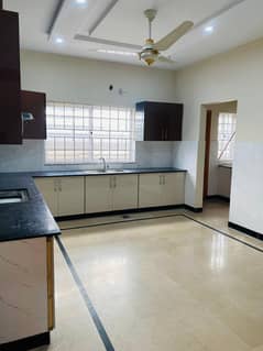 1 kanal upper portion of rent in F-15/1 Islamabad