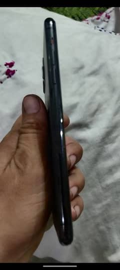 11 pro max 64GB JV Battery health 92 Green color condition 10 by 8