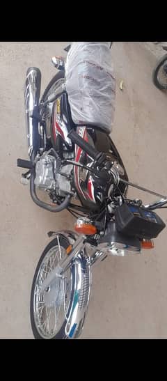 125 2024 modal bilkul new bike h bohat Kam use hoi h final price h
