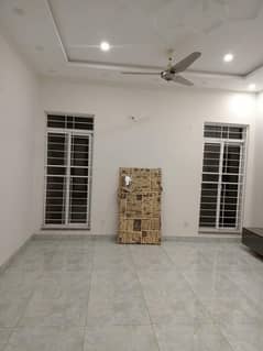 10 Marla Lower Portion For Rent In Paragon City Lahore