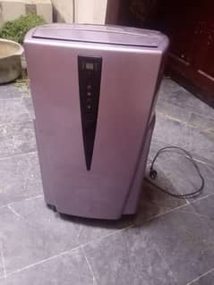 1 ton portable ac in good condition orignl gas h