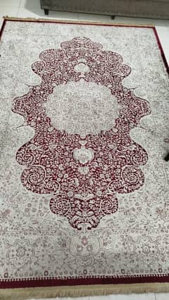 Elegant center carpet
