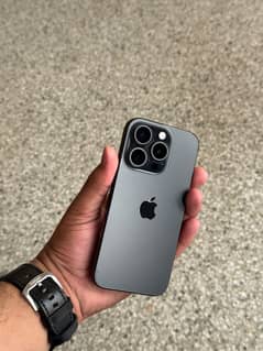 Iphone 15 pro (98% Health)