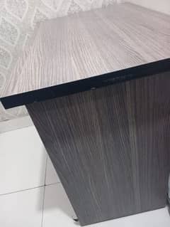 2 tables for sale