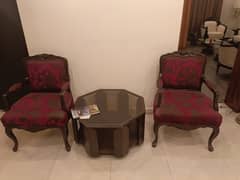good looking sofa set and chairs &tables