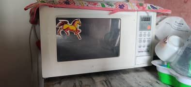 Dawlance Microwave with Baking option