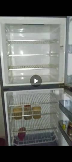 "Branded Refrigerator – Works Perfectly, Great Price!"