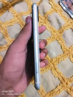 Iphone 11 64gb j. v