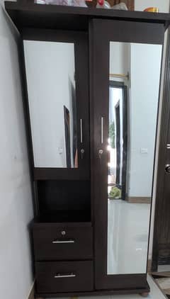 bed and cupboard wodden dressing lamination ki hy