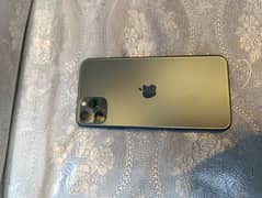 Iphone 11 pro max . iCloud lock