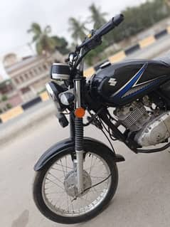Suzuki GS 150 for sale 0322,095,40,12 model 2016