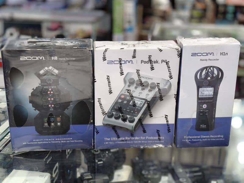 Zoom H8 Zoom P4 and Zoom H1n Audio and podcast recoder 0