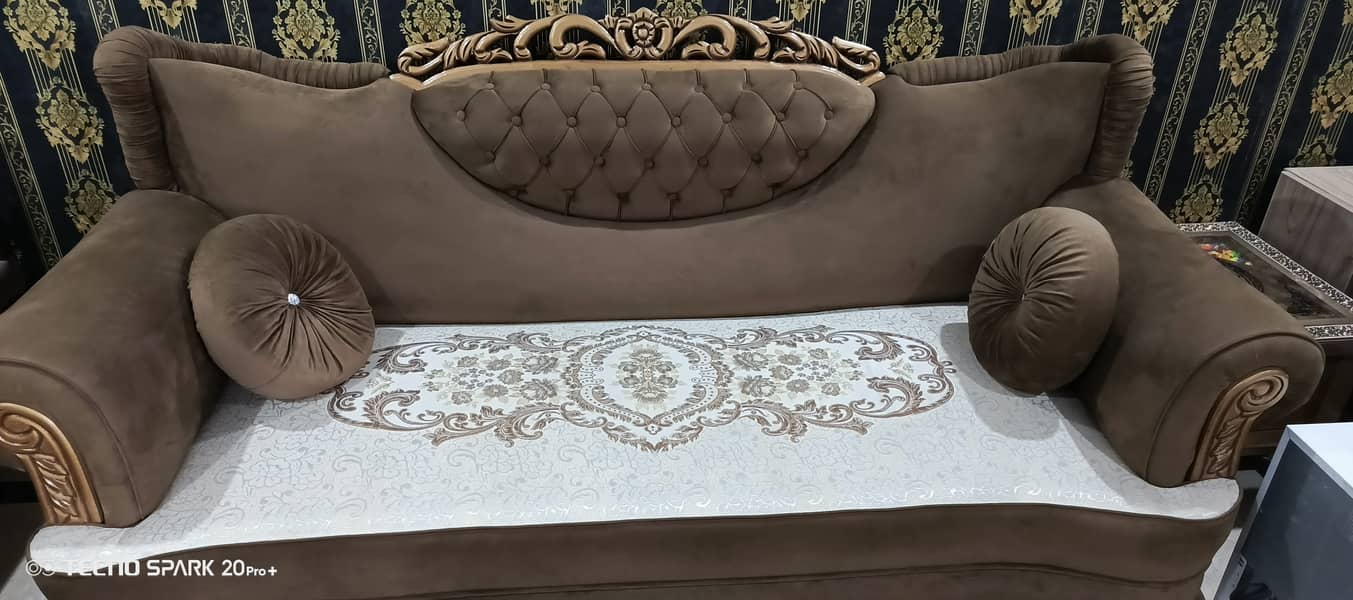 new 5 seater sofa with 2 side table and one main table 2