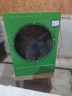 air cooler 12 volt in excellent condition just like new with supply