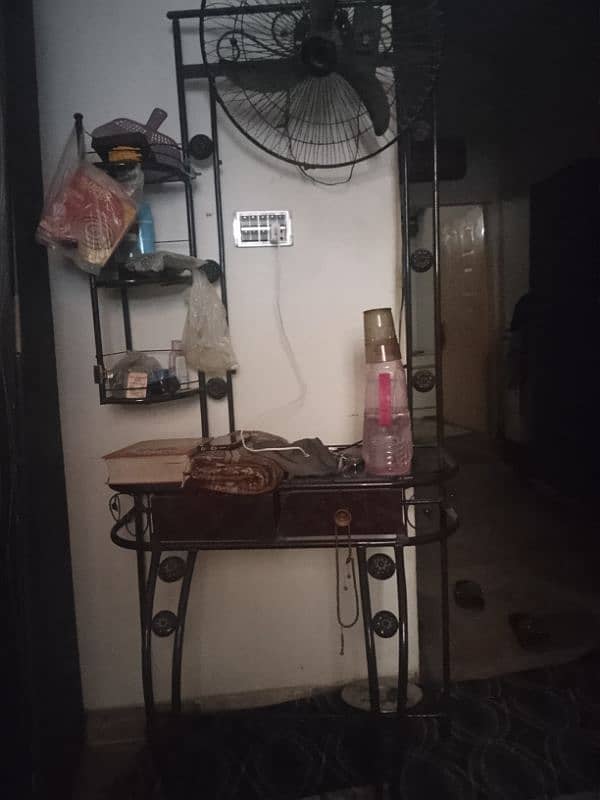 dressing table 3